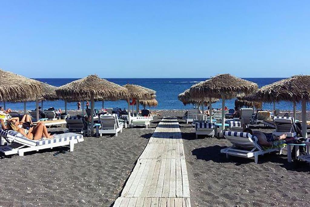 Perissa Beachfront Rooms Exterior photo