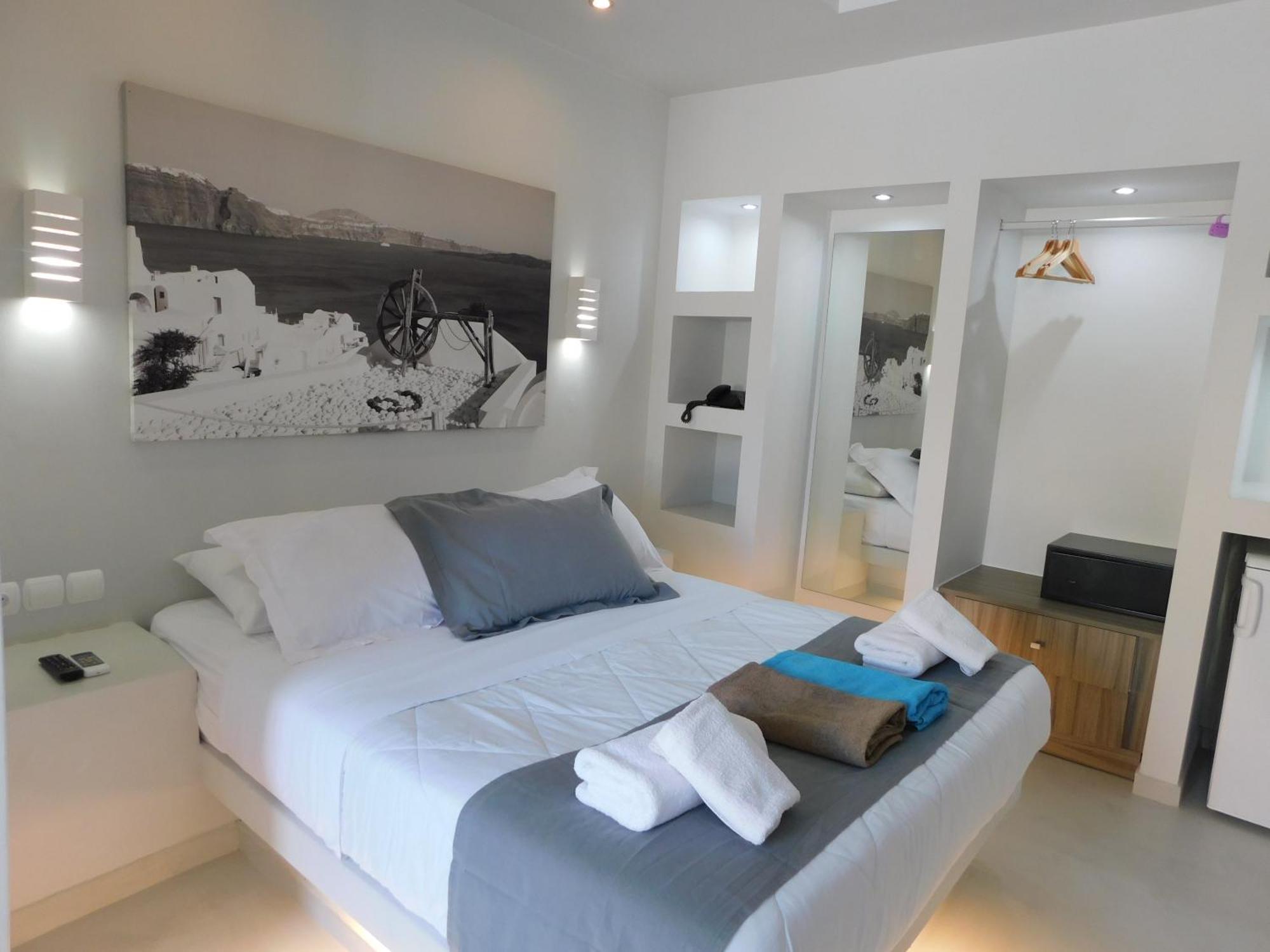 Perissa Beachfront Rooms Exterior photo