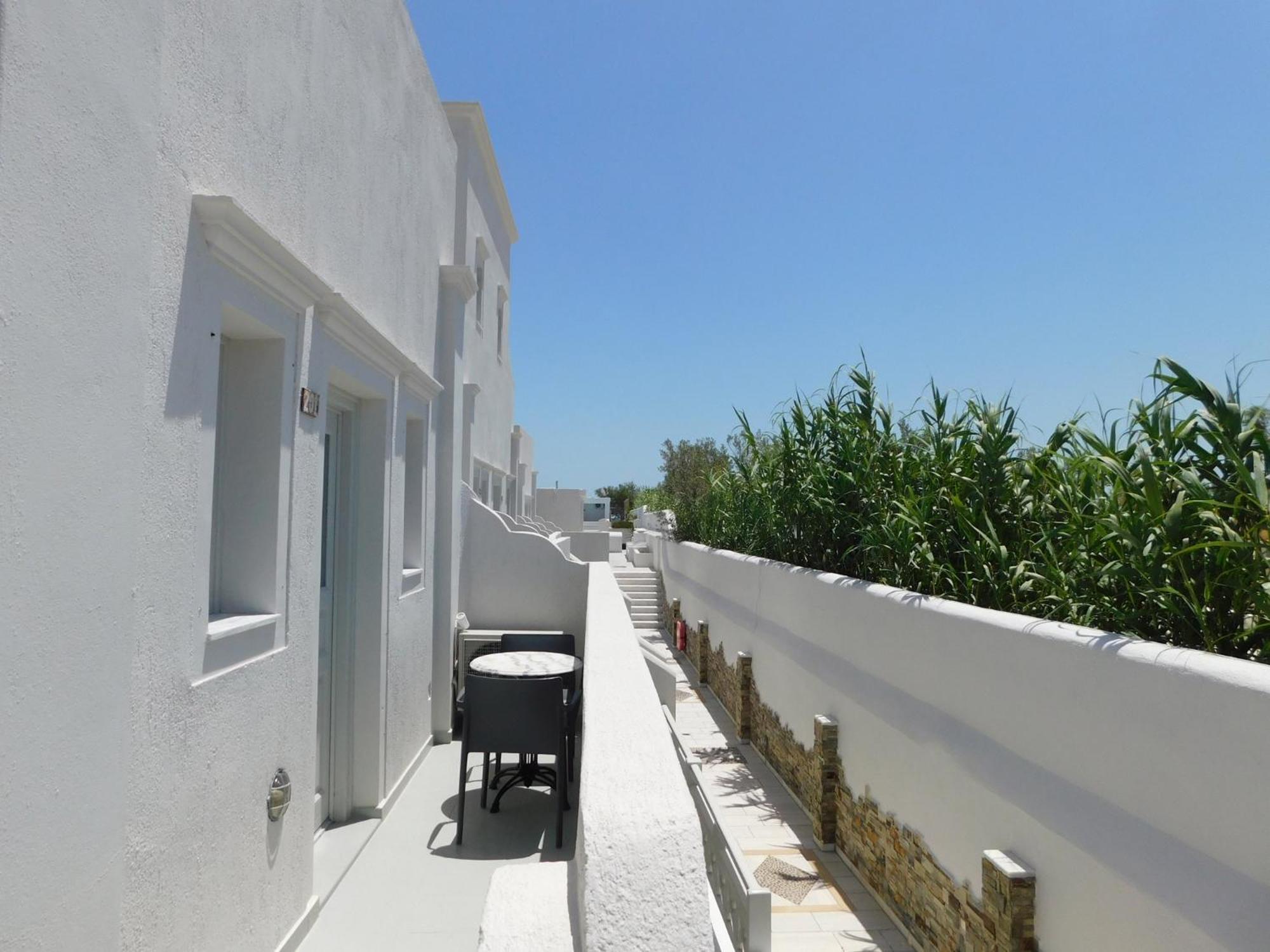 Perissa Beachfront Rooms Exterior photo